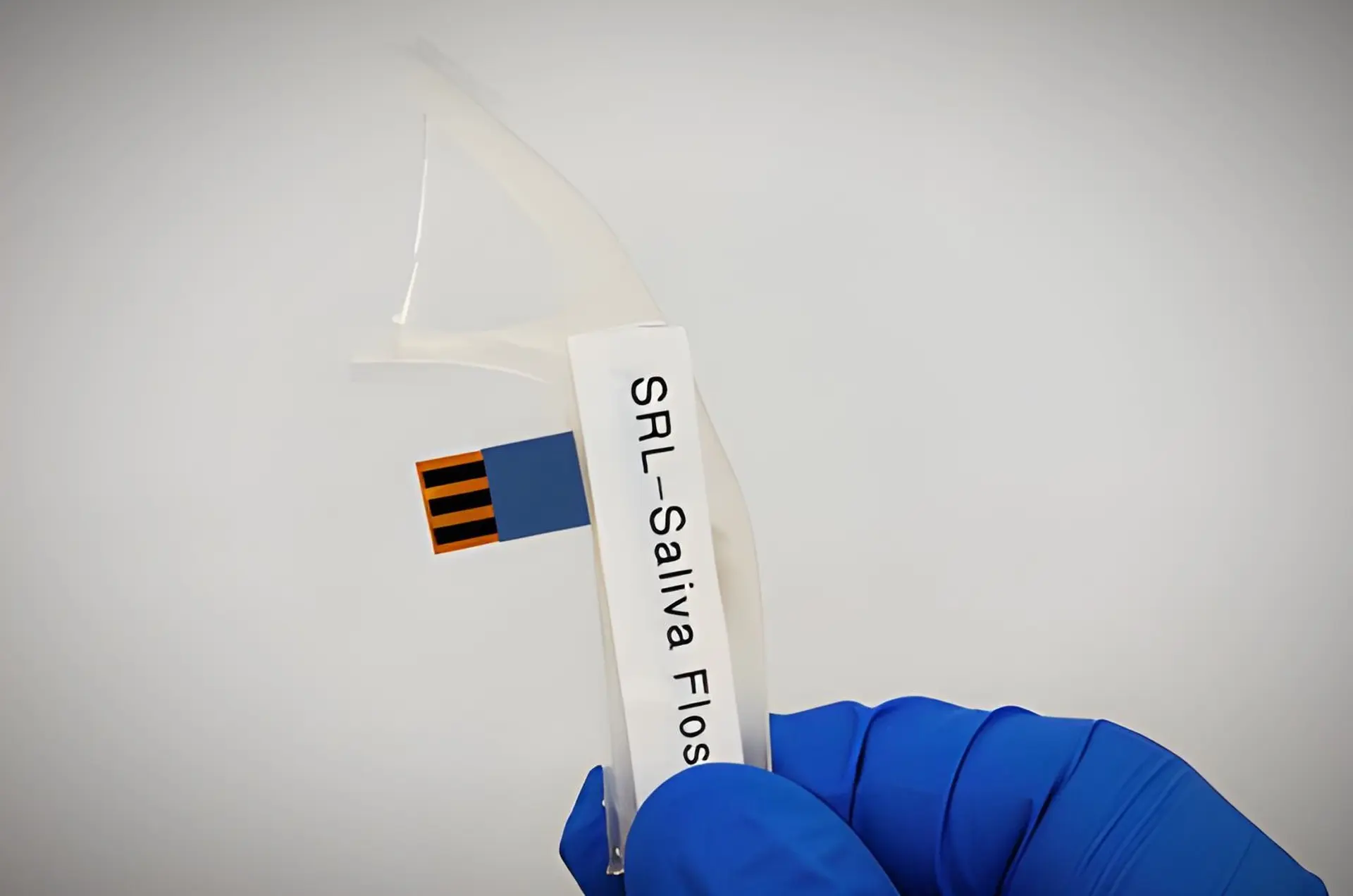 Модифицированная зубочистка со встроенным датчиком кортизола