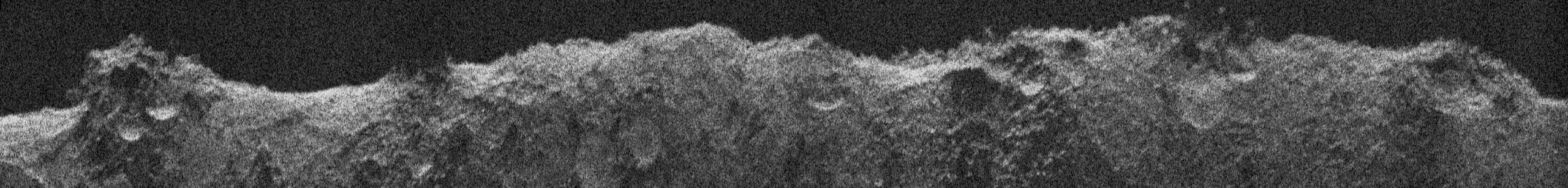 Радар аппарата Europa Clipper принял отражения своих высокочастотных радиолокационных сигналов, отраженных от Марса, и обработал их для построения этой радарограммы.