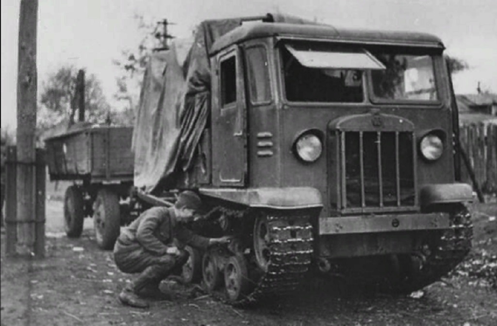 Артиллерийский тягач СТЗ-5