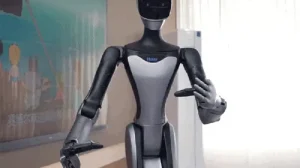 Домашний помощник будущего: Haier представил робота для уборки и глажки