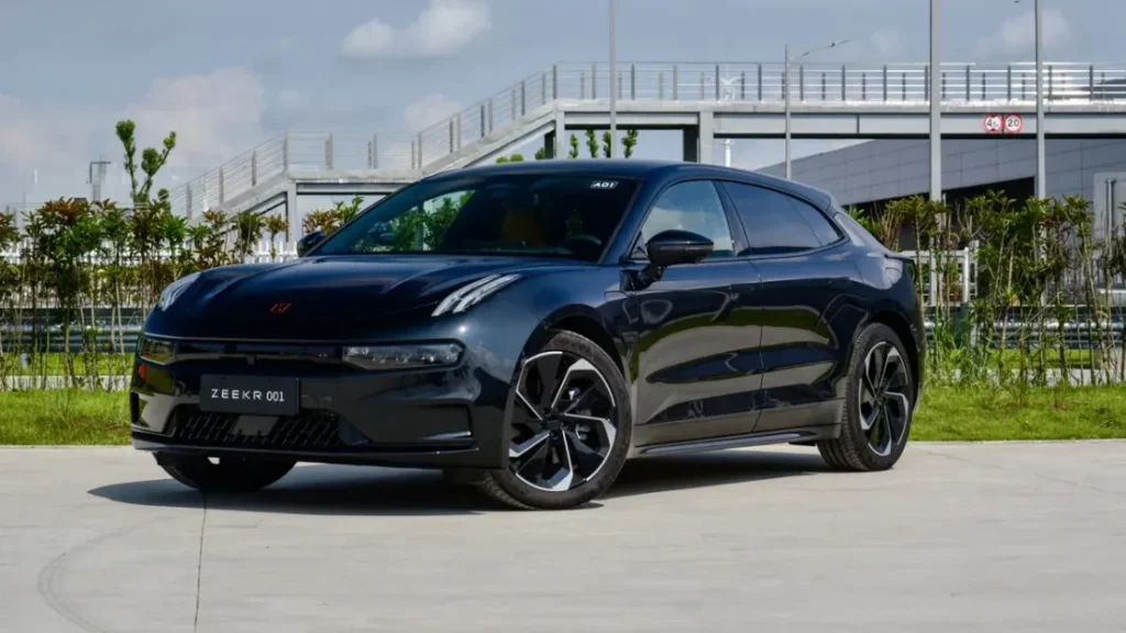 Электромобили Zeekr официально появятся в России, но с оговорками