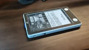 Разработан гибрид E-ink консоли и интерактивных книг