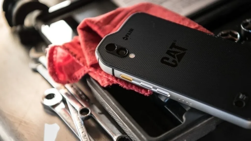 3 смартфона-аутсайдера, которые блещут новизной