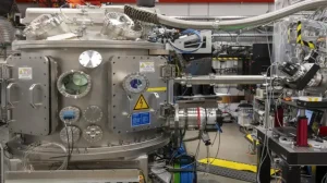 Ученые открыли новую форму льда, существующую при комнатной температуре