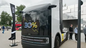 Будущее грузоперевозок: российский беспилотный тягач Navio L5 выходит на дороги