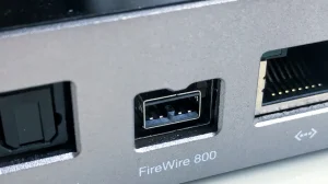 Конец эпохи: Apple окончательно хоронит технологию FireWire в новой macOS
