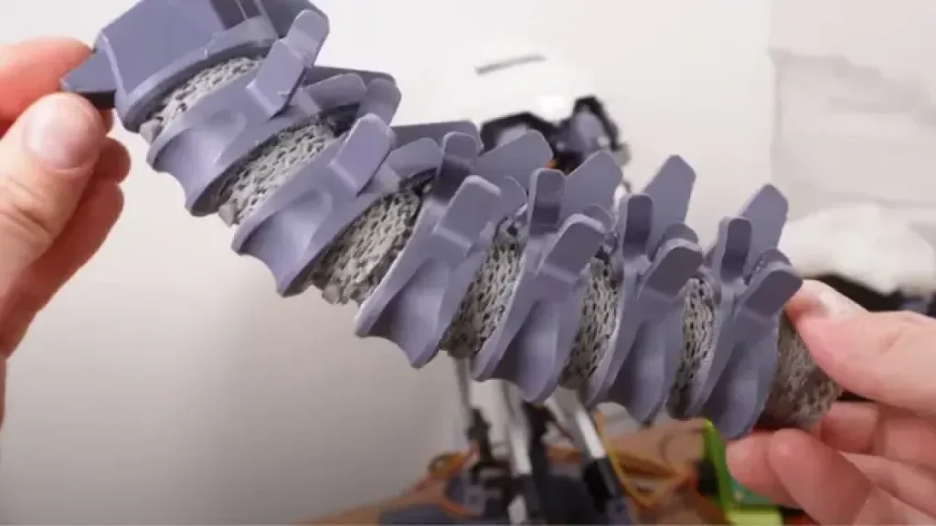 Инженер создал самую реалистичную робо-шею: как технологии имитируют человеческую анатомию