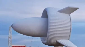 Китай запустил крупнейшую в мире плавучую ветряную турбину