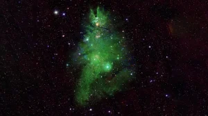 Астрономы смогли «зажечь» новогоднюю елку галактических масштабов