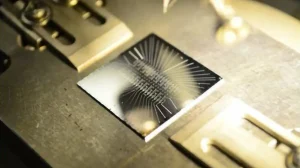 Россия делает шаг к квантовому прорыву: в МФТИ собрали 40-кубитный процессор