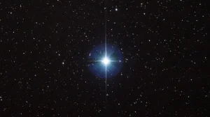 Гигантская планета может вращаться вокруг одной из самых ярких звезд в ночном небе