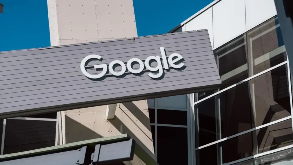 Google снова меняет курс и просит добровольно уйти часть сотрудников