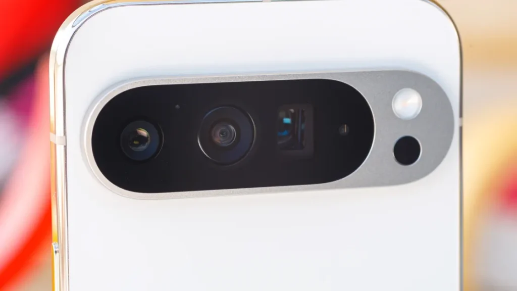 Pixel 10 покажут в августе: телеобъектив с макрорежимом и другие новинки