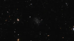 Hubble запечатлел самую маленькую, из известных, галактику