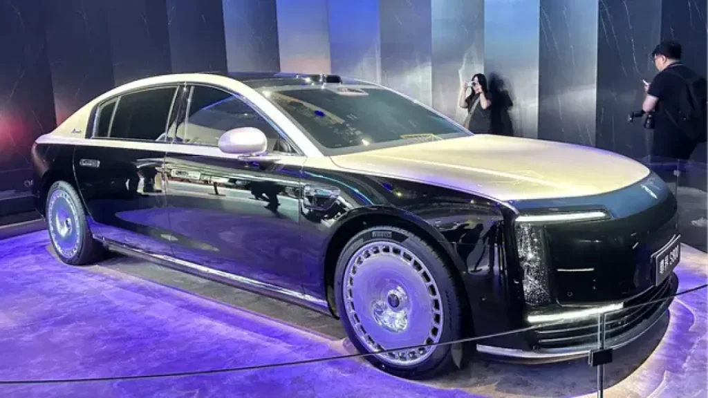 Китайский электромобиль с технологиями Huawei Maextro S800 выходит на мировую арену