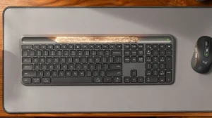 Logitech возрождает солнечные клавиатуры: представлена модель K980 с ИИ-кнопкой