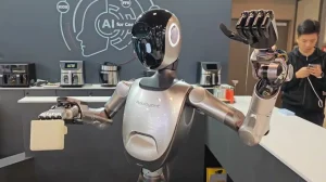 Ant Group представила гуманоидного робота R1 с ИИ-мозгом для бытовых задач