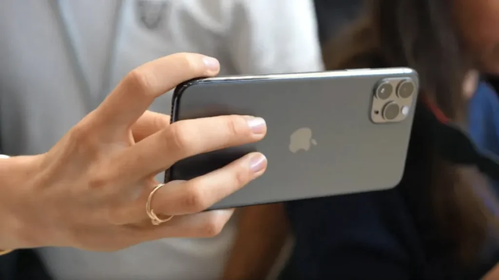 Обнаружена новая угроза сохранности личных данных в iOS