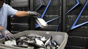 Огромное файловое хранилище суперкомпьютера Summit будет отправлено в измельчитель