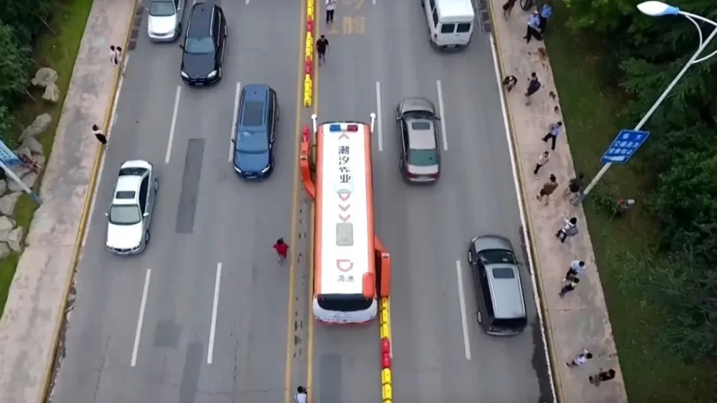 Оригинальный способ борьбы с пробками тестируется в Китае