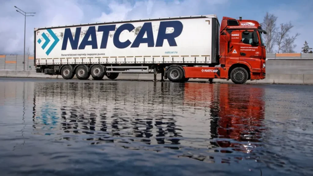 Беспилотные фуры вышли на ЦКАД