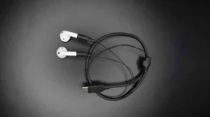 Проводные AirPods USB-C — это не новый продукт от Apple, а изобретение фаната