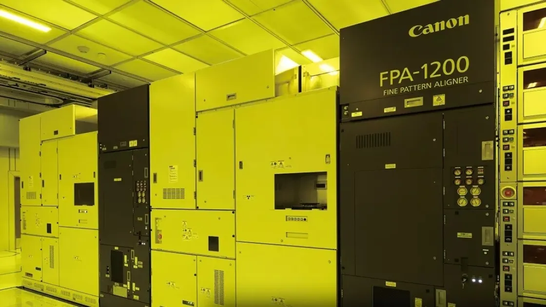 Революция в изготовлении чипов уже рядом — первый нанопечатный литографический принтер принят к тестированию