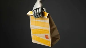 Роботы захватывают рабочие места, но аналитики считают, что бить тревогу рано