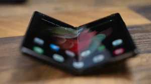 Samsung работает над складным планшетом Android под названием Galaxy Z Fold Tab