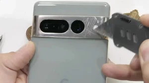 Смартфон Google Pixel 7 Pro проверили на прочность — результаты далеко не флагманские