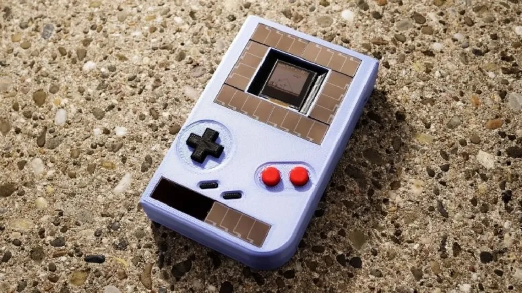 Создан Game Boy работающий без батареек