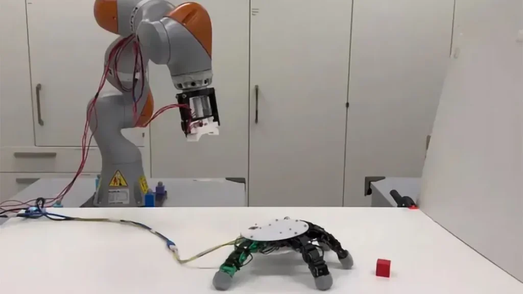 Создана уникальная роборука, которая может «сбежать» от своего манипулятора