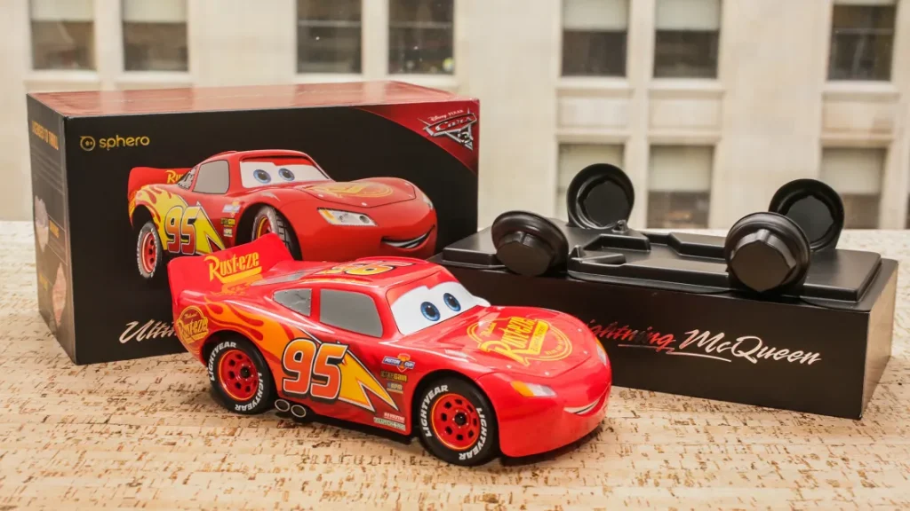 Sphero создала говорящего робота-Молнию Маккуина еще в 2017 году