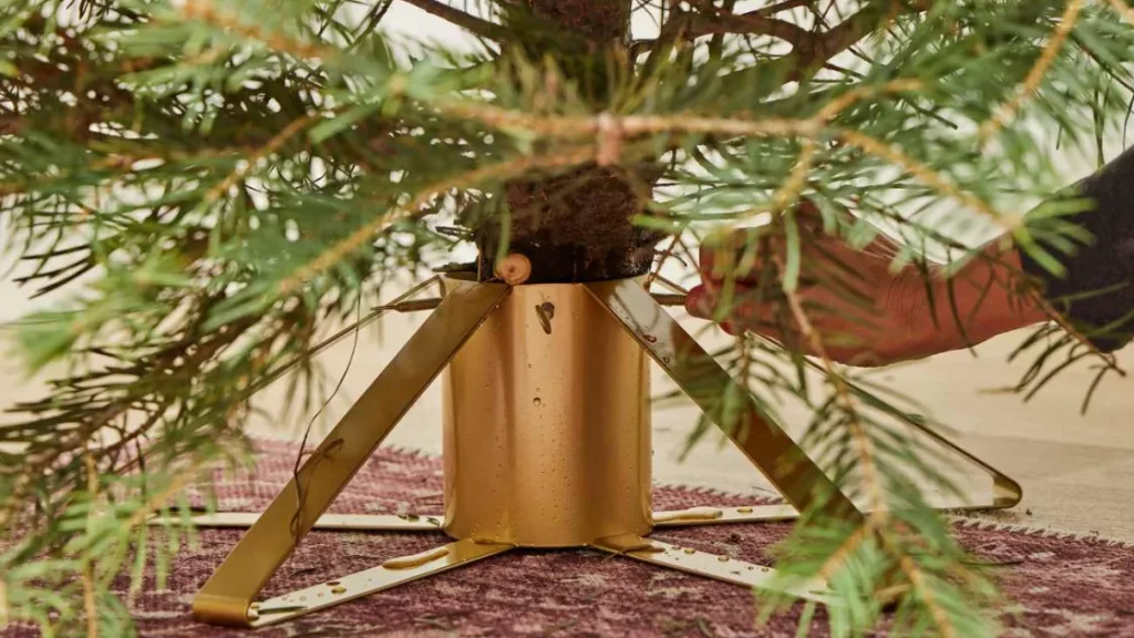 5 лучших подставок для елки — вариант на любой вкус и кошелек