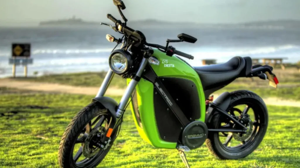 Власти Уганды планируют раздать всем электромотоциклы