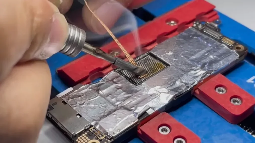 Вопреки правилам Apple — пользователь смог увеличить память iPhone