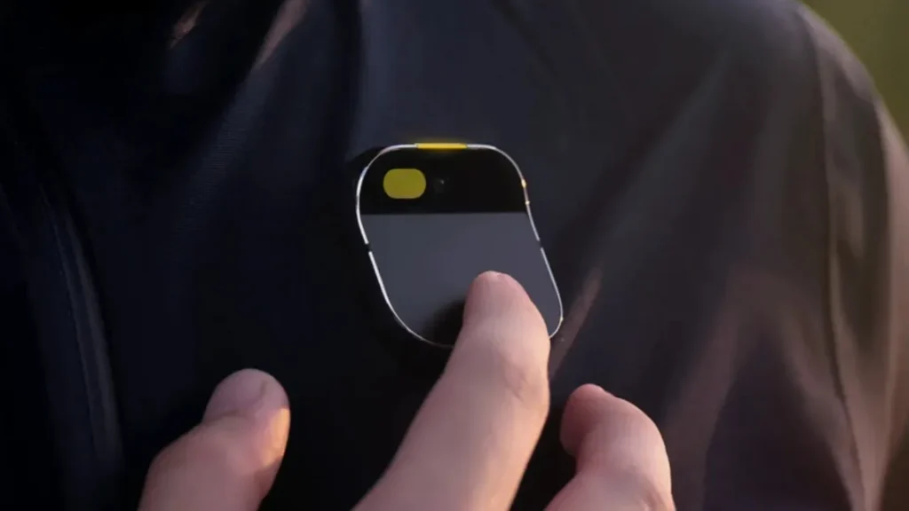 Зарядный футляр Ai Pin может представлять «риск пожарной безопасности»