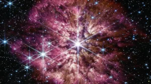 Звезда на грани гибели — телескоп James Webb сделал уникальный снимок