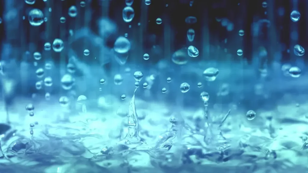 Новый метод позволит получать электричество из дождевой воды