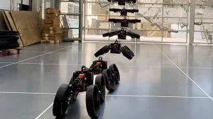 Создан робот-трансформер, который летает как дрон и едет как вездеход