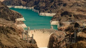 Человечество сдвинуло Северный полюс: неожиданный эффект плотин