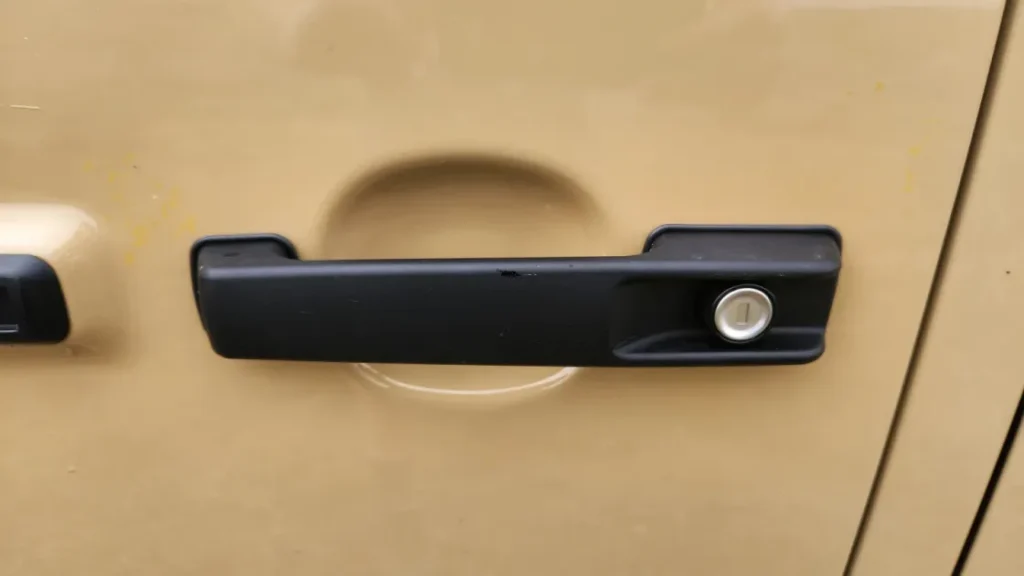 Невидимая революция: как дверные ручки изменили автомобильный дизайн