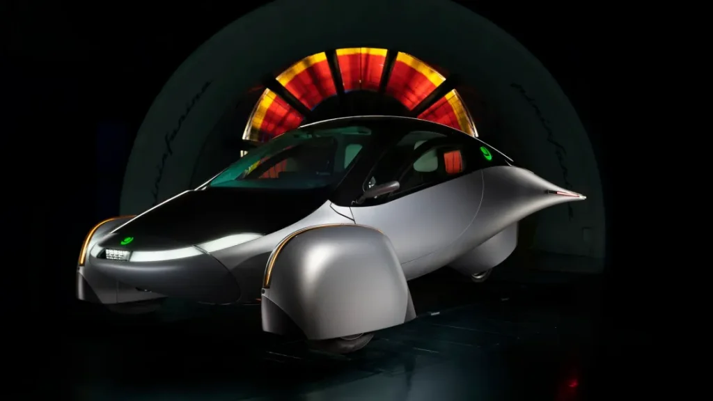 Представлен электромобиль на солнечных батареях, готовый изменить будущее транспорта